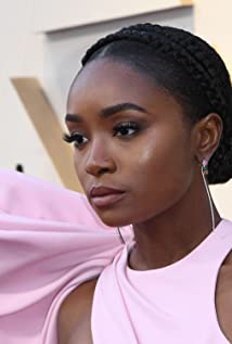 Kiki Layne Height - CelebsHeight.org