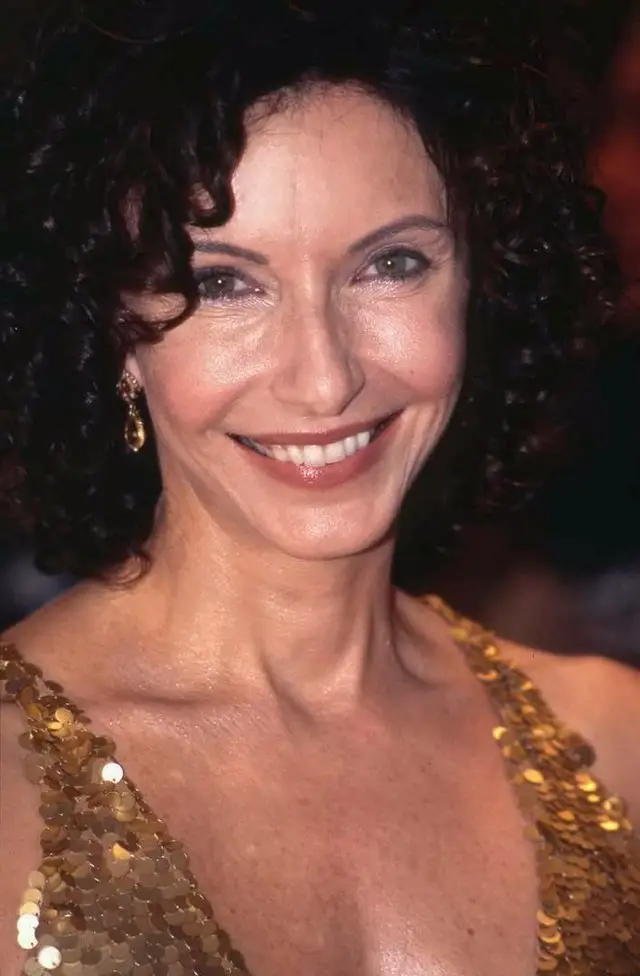 Mary Steenburgen Height - CelebsHeight.org