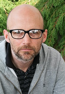 How tall is Moby?