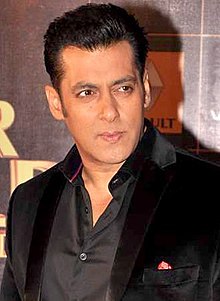 Salman Khan Height - CelebsHeight.org