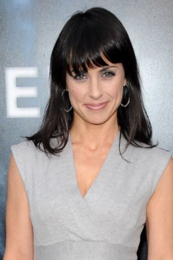 Constance Zimmer Height - CelebsHeight.org