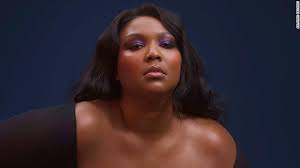 How tall is Lizzo?