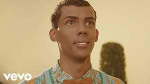 How tall is Stromae?